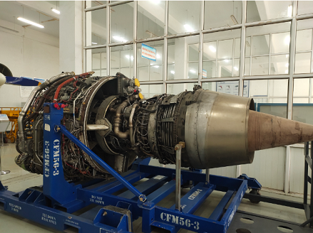1x Engine of boeing 737-300( M